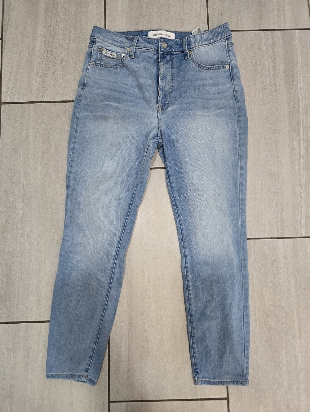 Calvin Klein High Rise Slim Straight Jeans Women’s Size 31 Light Wash Stretch